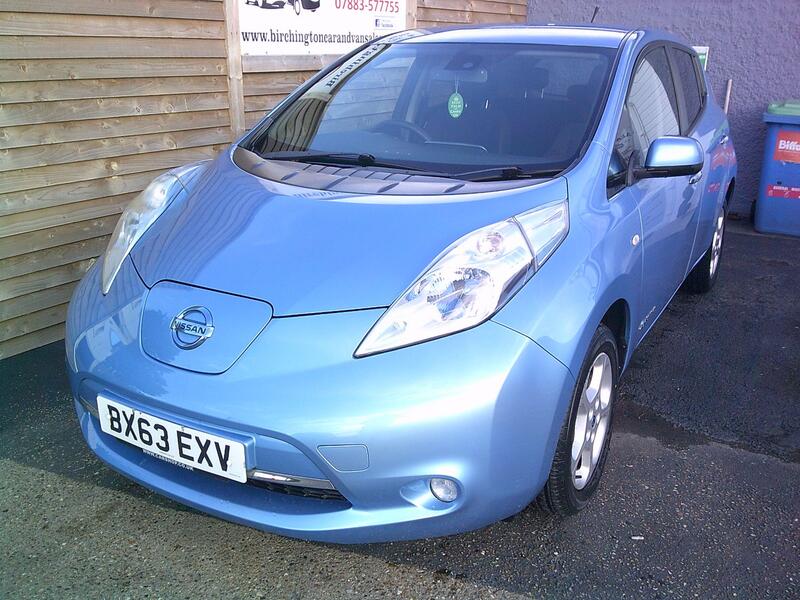 NISSAN LEAF