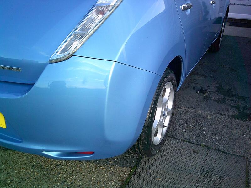 NISSAN LEAF